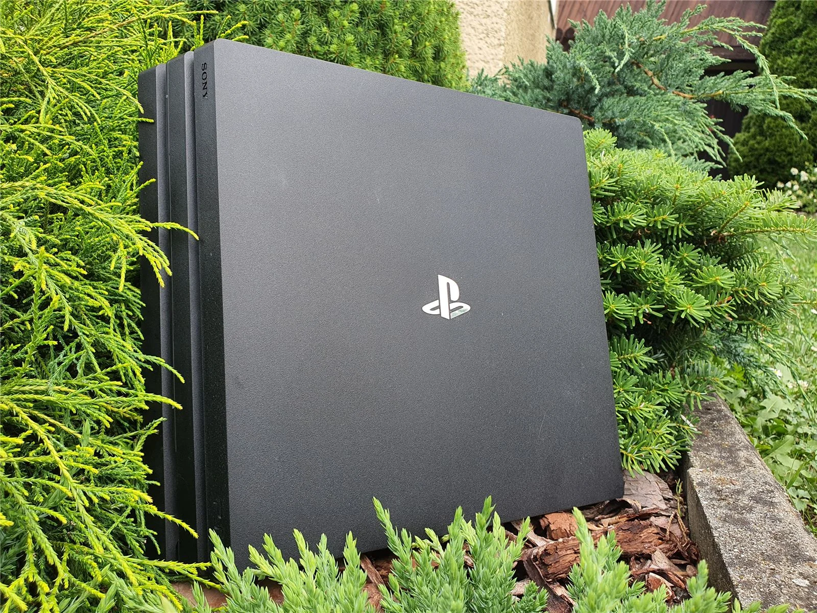 Realizácia: Servis základnej dosky v Nintendo Switch