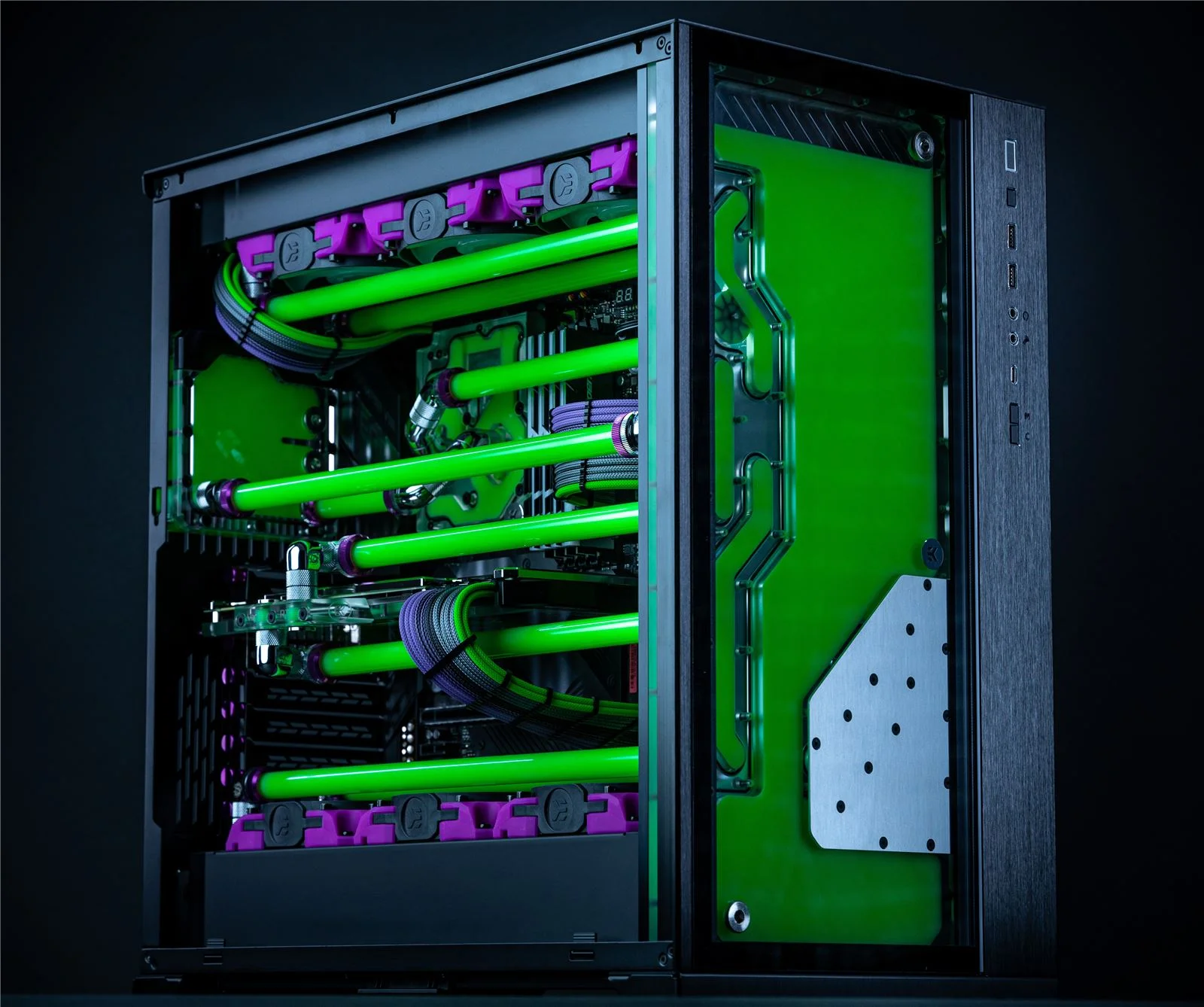 Realizácia: Detail custom vodného bloku na základnej doske